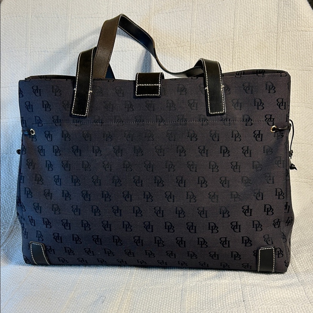 Dooney and Bourke Black and Gray Canvas Tote with Matching Key Ring and Pouch - Picture 2 of 10